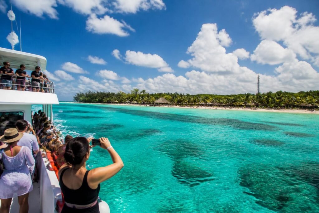 explorez cozumel en un jour avec notre guide complet pour une excursion en bateau inoubliable. découvrez les meilleurs spots, conseils pratiques et activités incontournables.