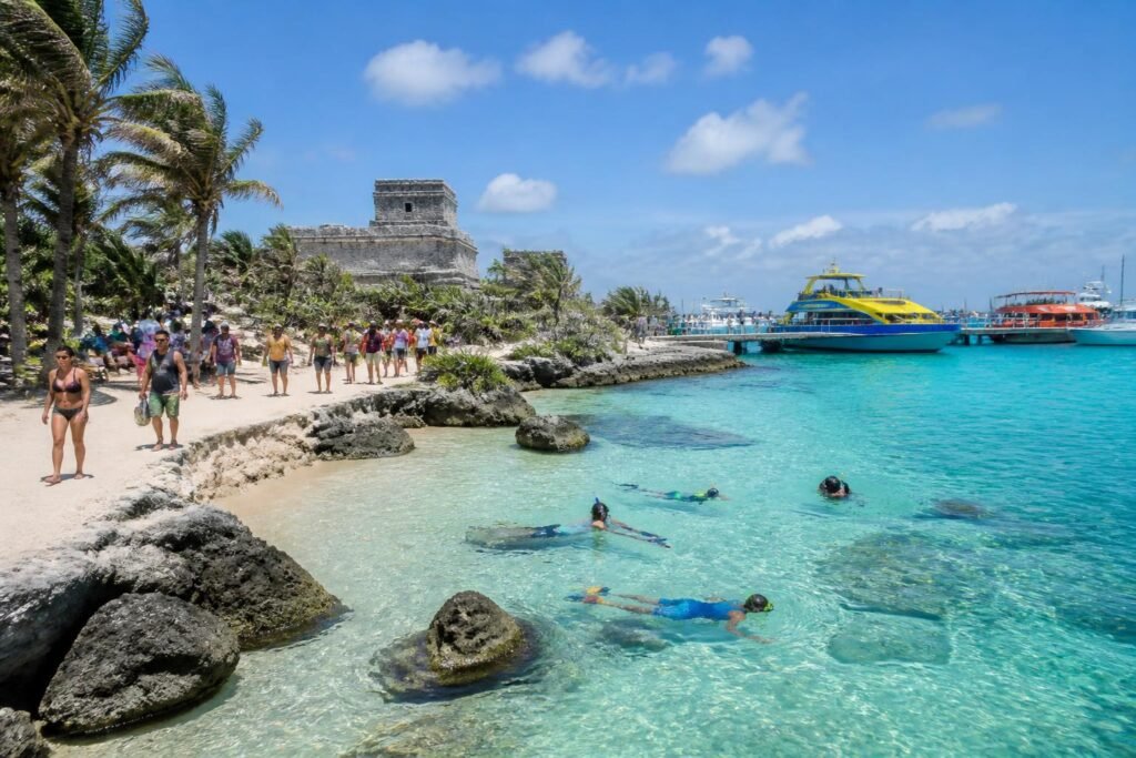 partez pour une excursion d'une journée à cozumel et explorez les lieux incontournables de cette île paradisiaque entre plages, sites historiques et activités nautiques.