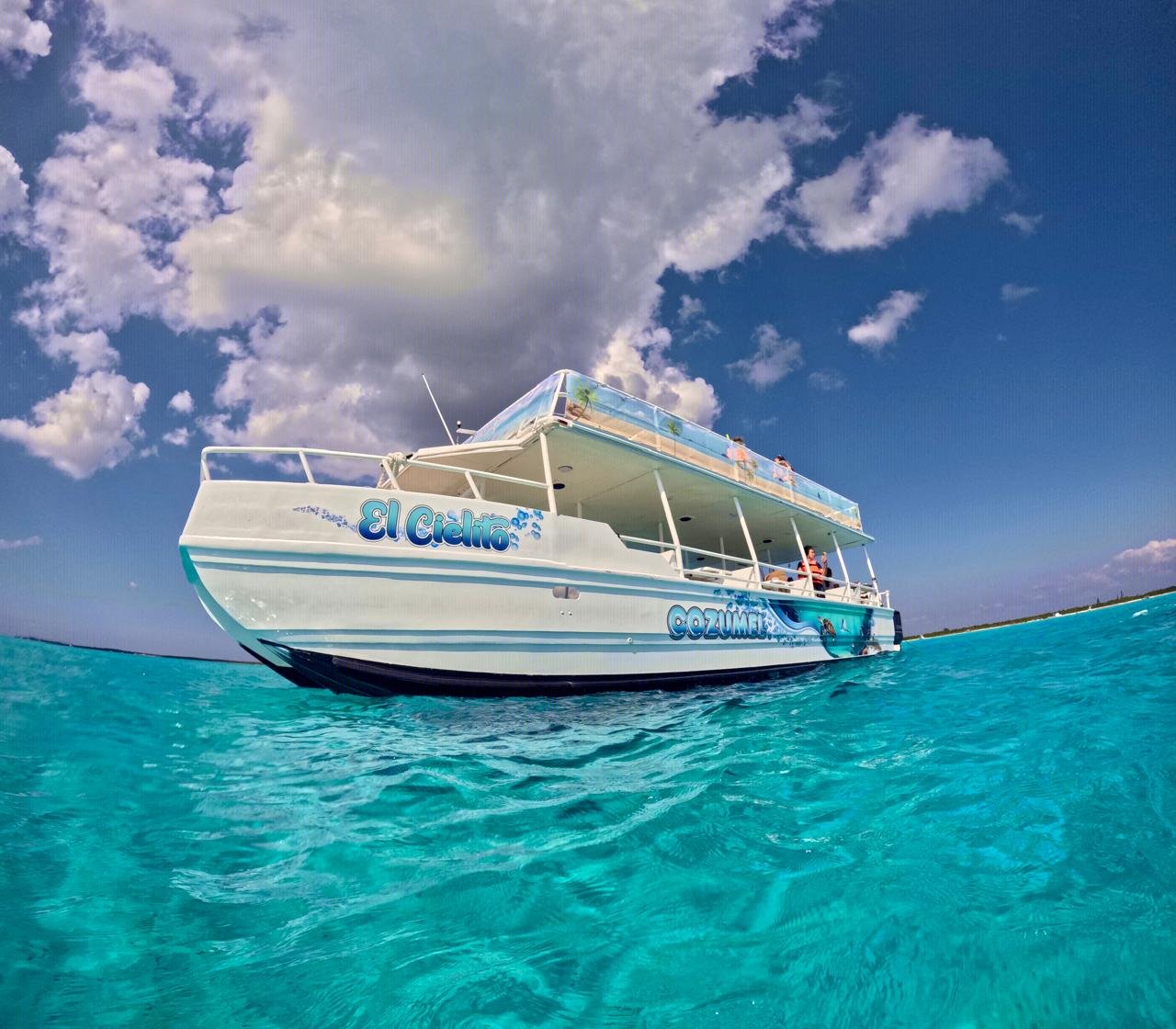 Tour catamaran El Cielo Cozumel — The Lions IV