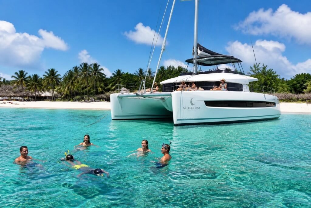 explorez les bénéfices exclusifs d'un groupe privé en catamaran à cozumel, pour une expérience unique, intimiste et personnalisée au cœur des eaux turquoise du mexique.