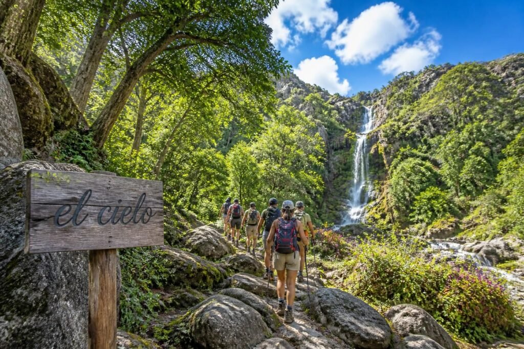 découvrez l’excursion el cielo, une aventure inoubliable au cœur de la nature, idéale pour les amoureux de paysages époustouflants et d'activités en plein air.